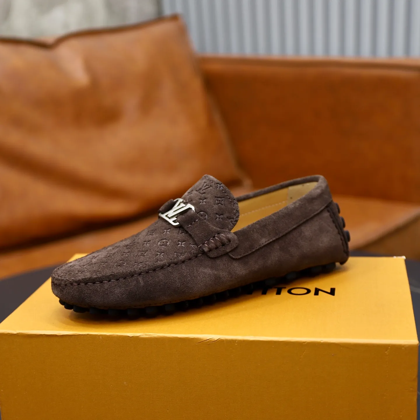 Ex-factory price: 480💰【LV】Louis Vuitton ⚠️High-end men’s driving and pedal series ⚠️38-44 (customized for 45) ⚠️All original cowhide leather! Thick and soft! Made entirely of calfskin lining! The latest non-slip beanie sole! Three-dimensional package technology! Fashionable and classic! Handicrafts! Original high quality! Feel free to compare!